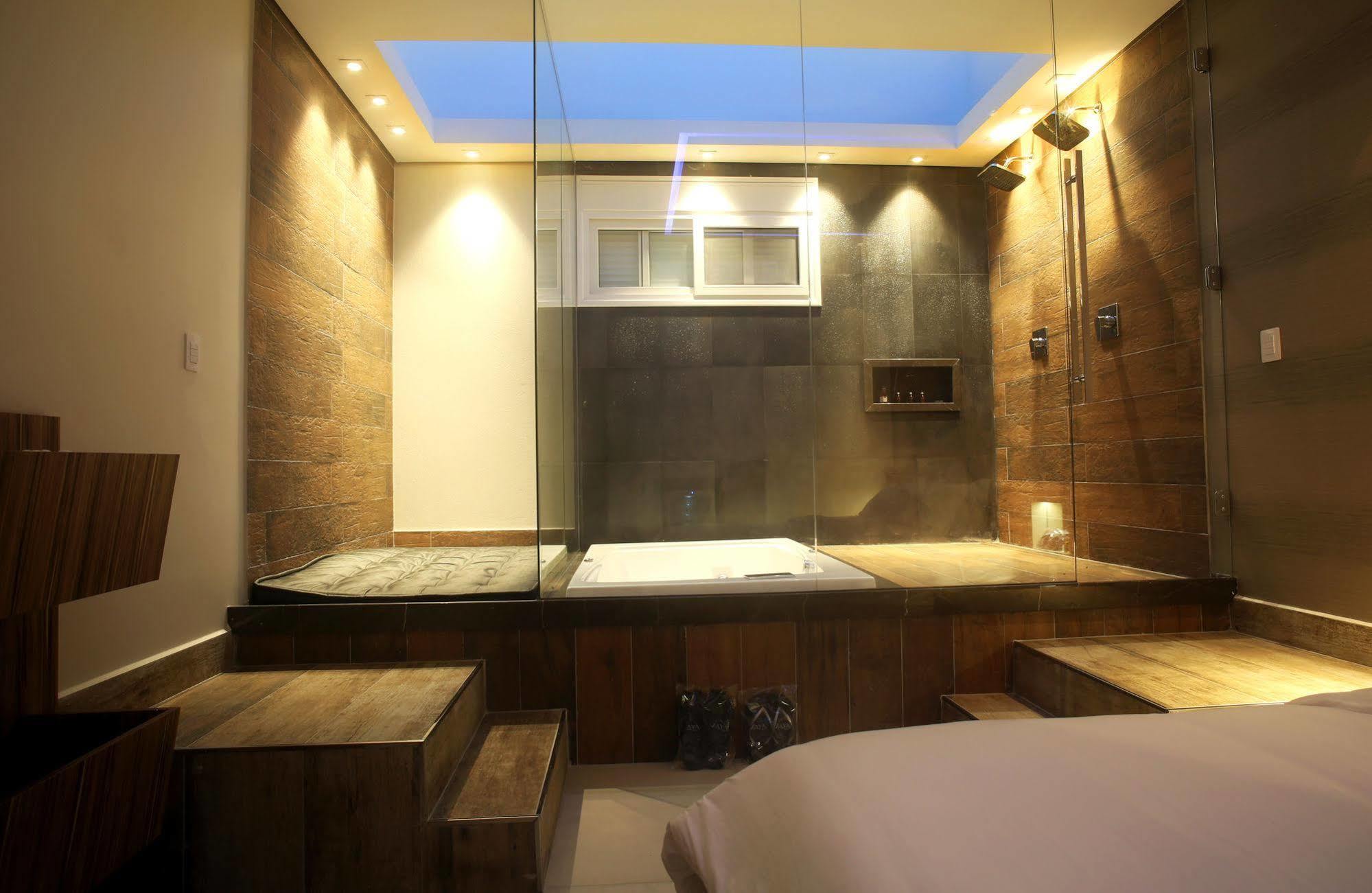 Zaya Motel Premium (Adults Only) ฟลอเรียนอโปลิส ภายนอก รูปภาพ